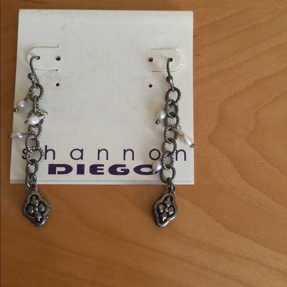 Shannon Diego Jewelry - Shannon Diego brass dropped earrings with pearls